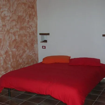 Al Pozzolone Bed & Breakfast Montieri
